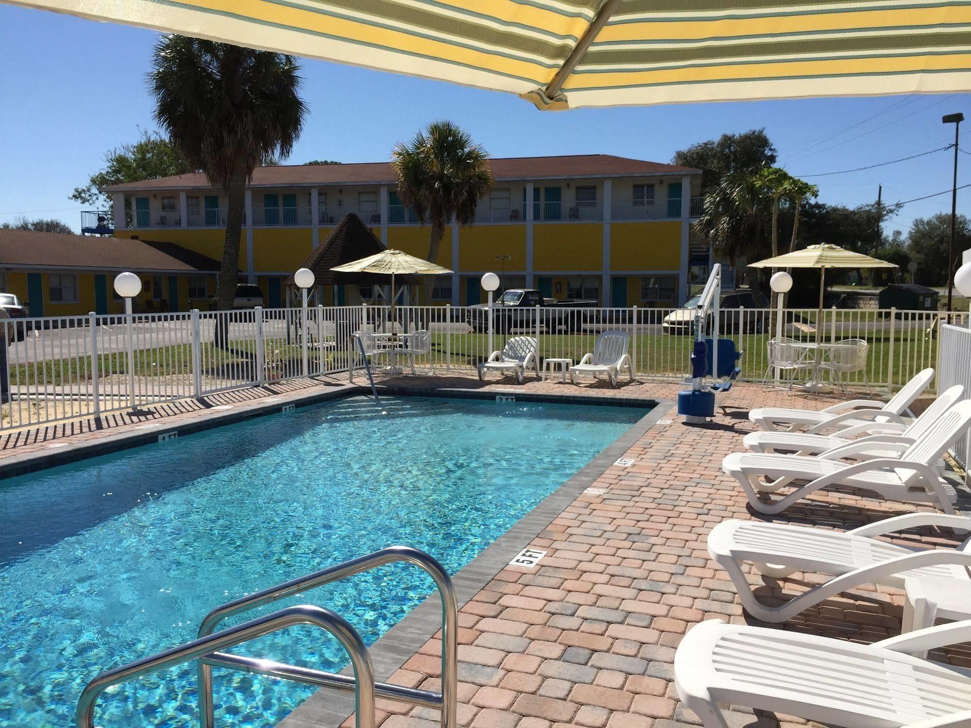 Economy Suites Cypress Gardens Dış mekan fotoğraf